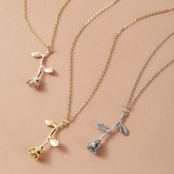 🆕3/$30 Rose 3pc Necklace - Picture 2 of 2
